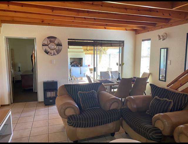 4 BEDROOM FREEHOLD FOR SALE IN RAVENSWOOD